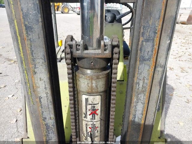 1980 CLARK TM15S FORKLIFT 20
