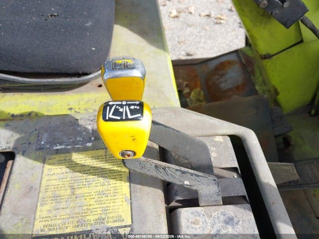 1980 CLARK TM15S FORKLIFT 5