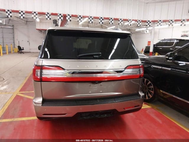 2019 LINCOLN NAVIGATOR SELECT 16