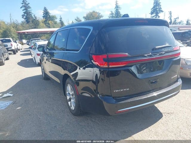 2027 CHRYSLER PACIFICA 2