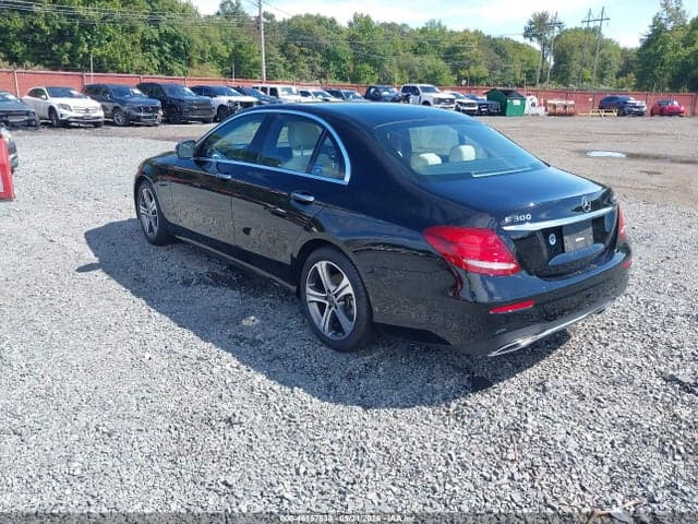 2019 MERCEDES-BENZ E 300 4MATIC 3