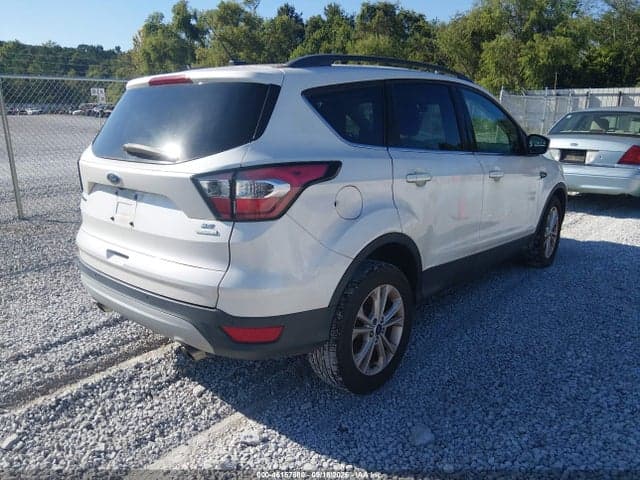 2017 FORD ESCAPE SE 4