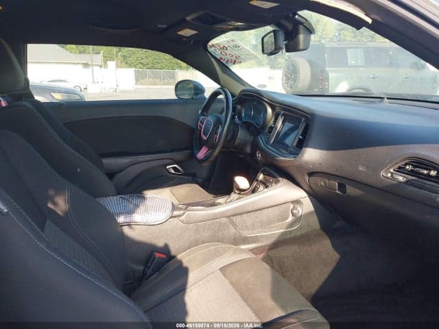 2019 DODGE CHALLENGER SXT 5