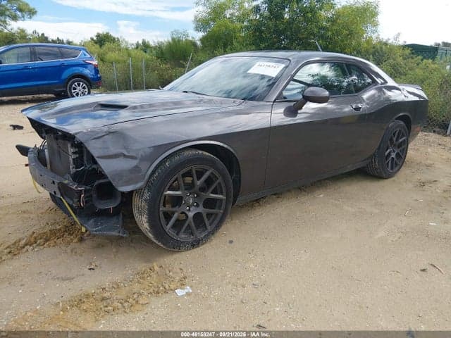 2018 DODGE CHALLENGER SXT 2
