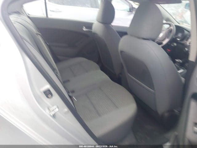 2017 KIA FORTE LX/S 8