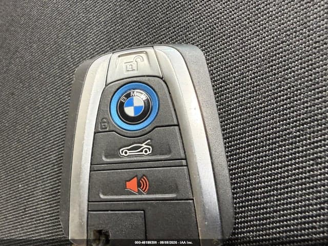 2019 BMW I8 11