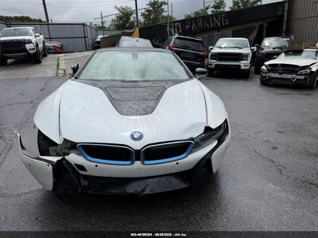 2019 BMW I8 6