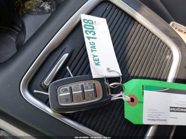 2024 CHRYSLER PACIFICA HYBRID SELECT 11