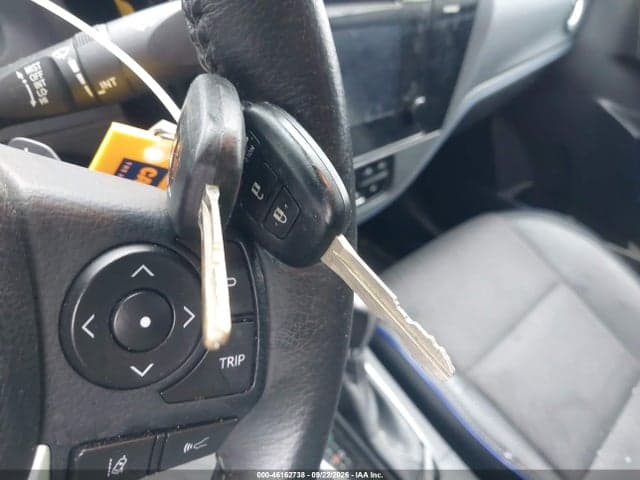 2017 TOYOTA COROLLA SE 11