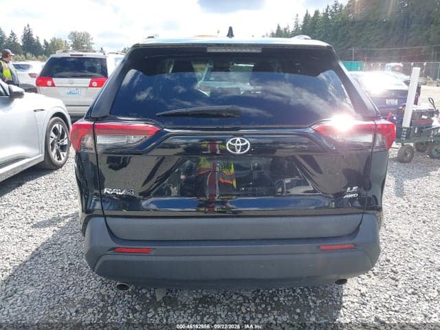 2019 TOYOTA RAV4 LE 17