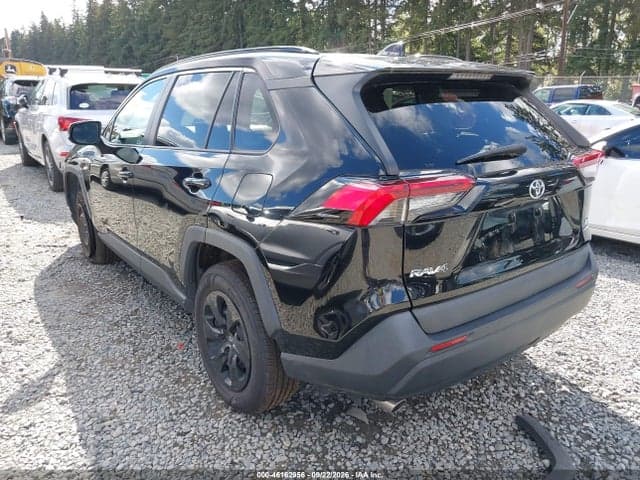 2019 TOYOTA RAV4 LE 3
