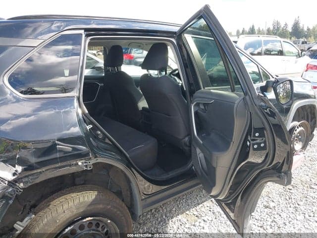 2019 TOYOTA RAV4 LE 8