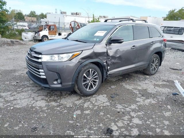2017 TOYOTA HIGHLANDER XLE 2