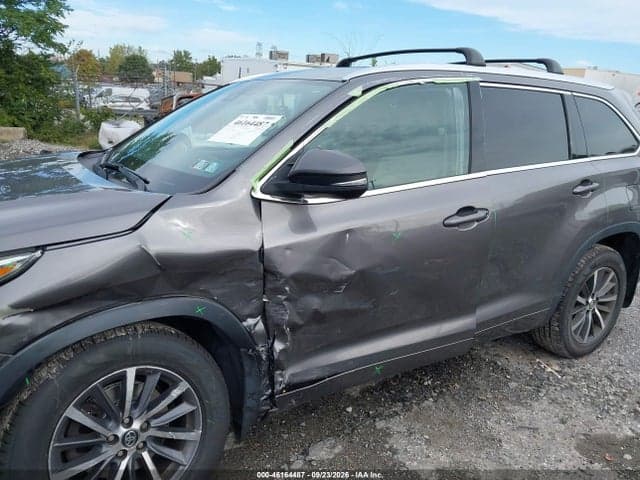 2017 TOYOTA HIGHLANDER XLE 6