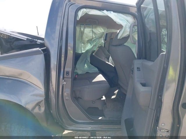 2020 NISSAN FRONTIER 8
