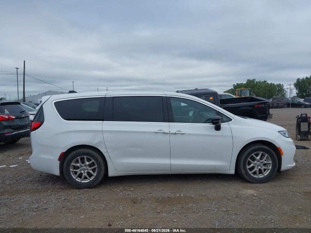 2025 CHRYSLER PACIFICA SELECT 13