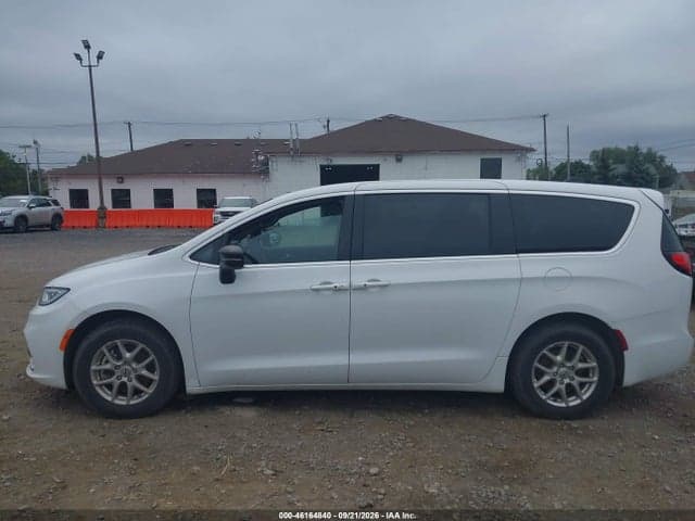 2025 CHRYSLER PACIFICA SELECT 14