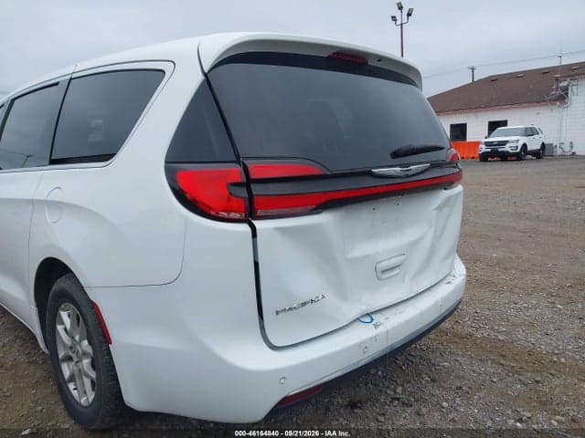 2025 CHRYSLER PACIFICA SELECT 18
