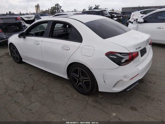 2019 MERCEDES-BENZ A 220 3