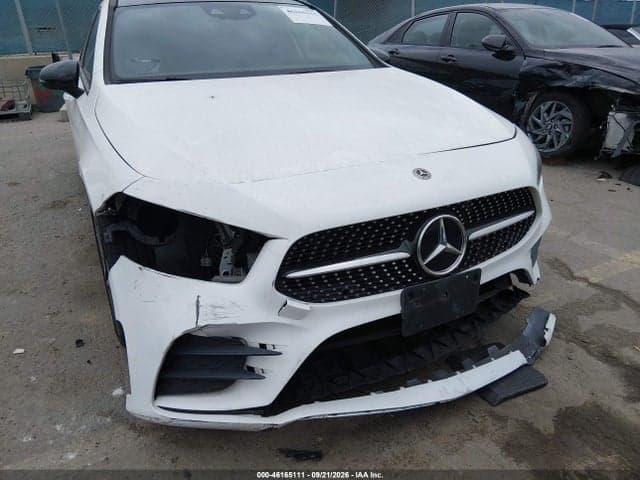 2019 MERCEDES-BENZ A 220 6