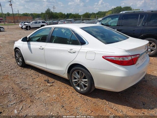 2017 TOYOTA CAMRY SE 3
