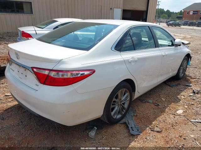 2017 TOYOTA CAMRY SE 4