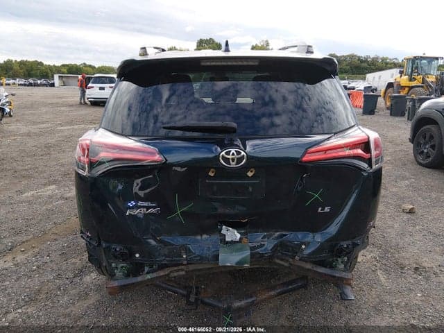 2018 TOYOTA RAV4 LE 17
