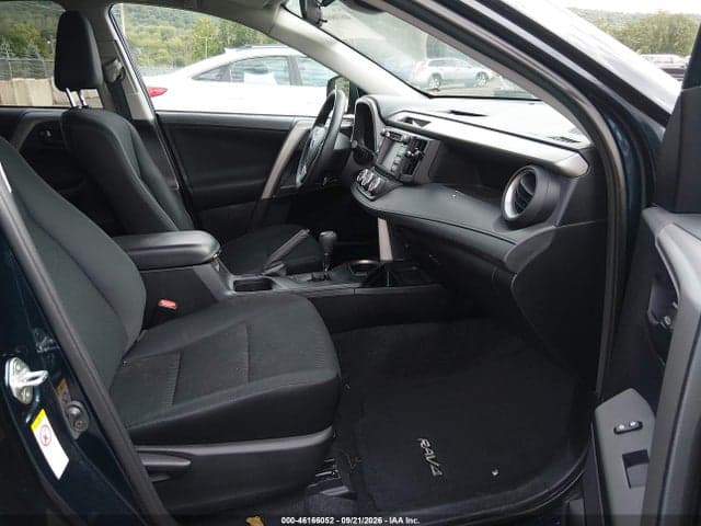2018 TOYOTA RAV4 LE 5