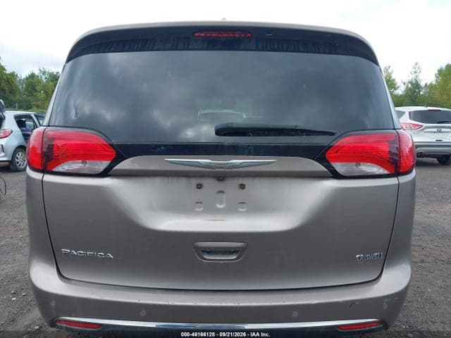 2018 CHRYSLER PACIFICA TOURING L 16