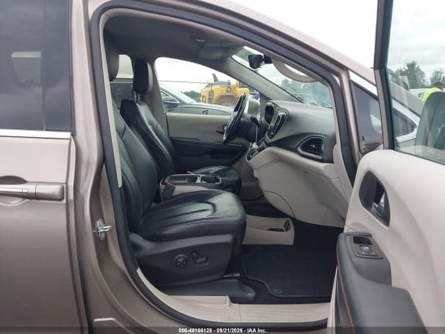 2018 CHRYSLER PACIFICA TOURING L 5