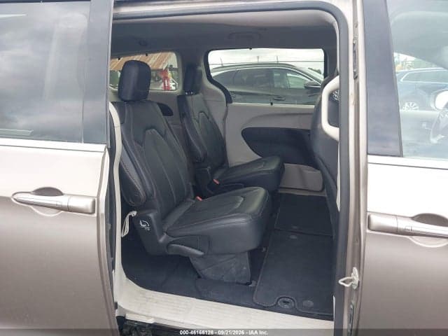 2018 CHRYSLER PACIFICA TOURING L 8