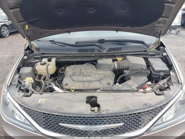 2018 CHRYSLER PACIFICA TOURING L 10