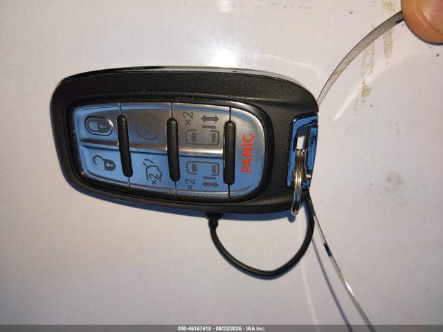 2025 CHRYSLER PACIFICA SELECT 11