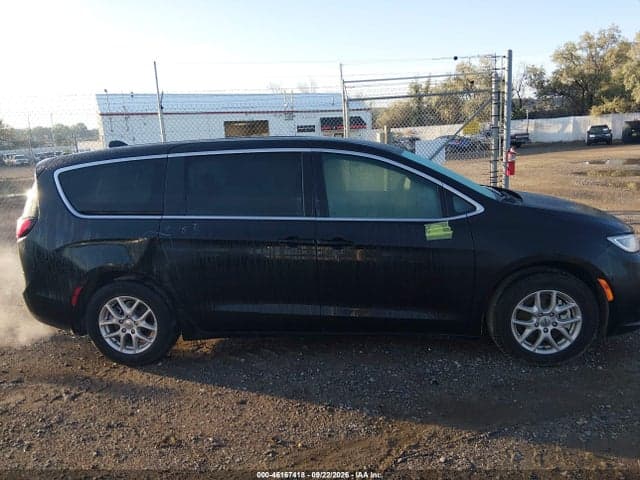 2025 CHRYSLER PACIFICA SELECT 14