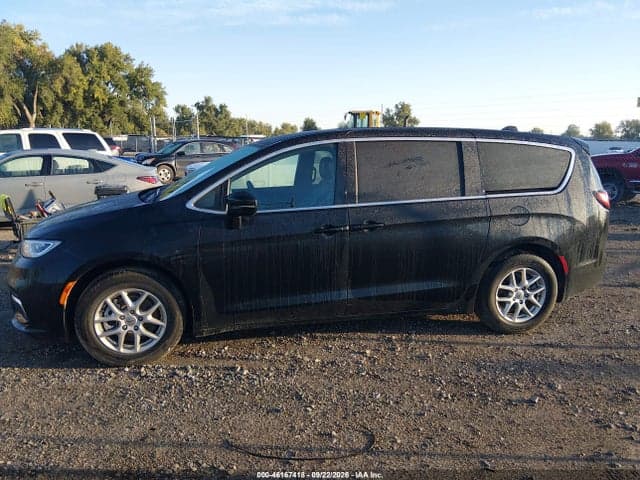 2025 CHRYSLER PACIFICA SELECT 15