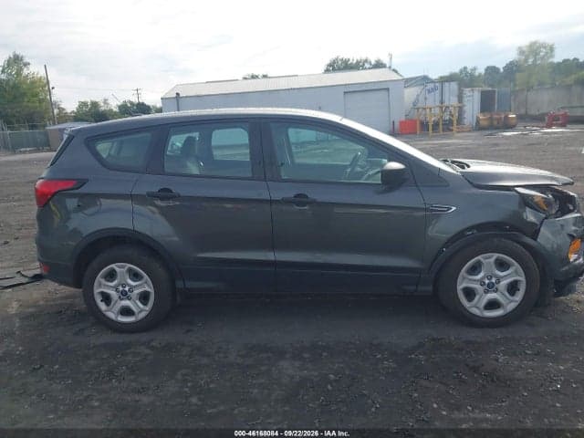 2019 FORD ESCAPE S 13