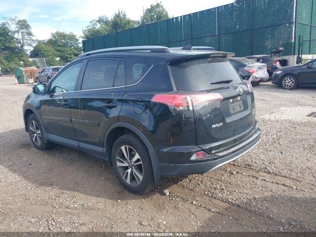 2018 TOYOTA RAV4 XLE 3