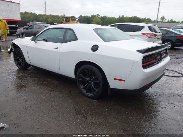 2018 DODGE CHALLENGER SXT 3