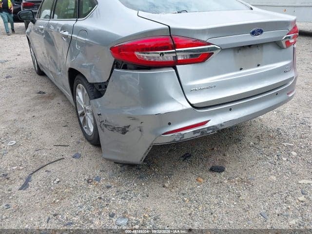 2020 FORD FUSION SE 13