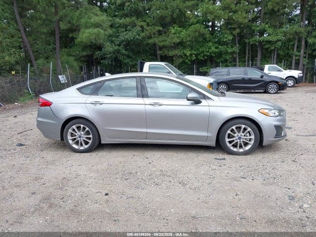 2020 FORD FUSION SE 16