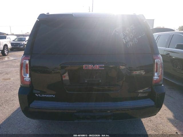 2017 GMC YUKON SLE 16