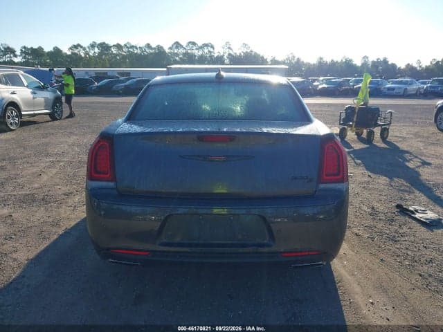 2021 CHRYSLER 300 16