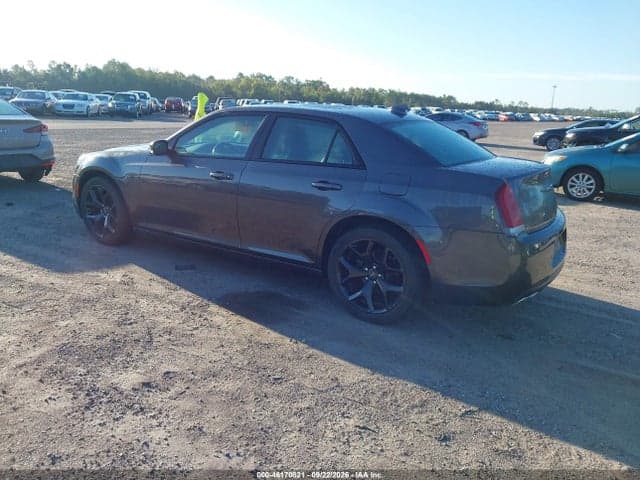 2021 CHRYSLER 300 3