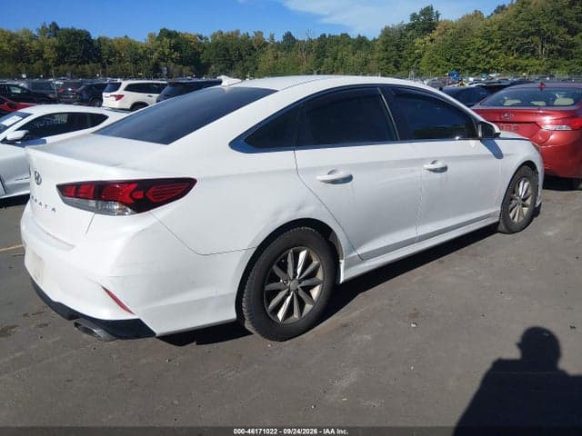 2018 HYUNDAI SONATA SE 4