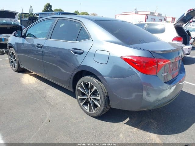 2017 TOYOTA COROLLA SE 3