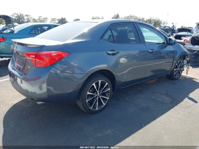 2017 TOYOTA COROLLA SE 4
