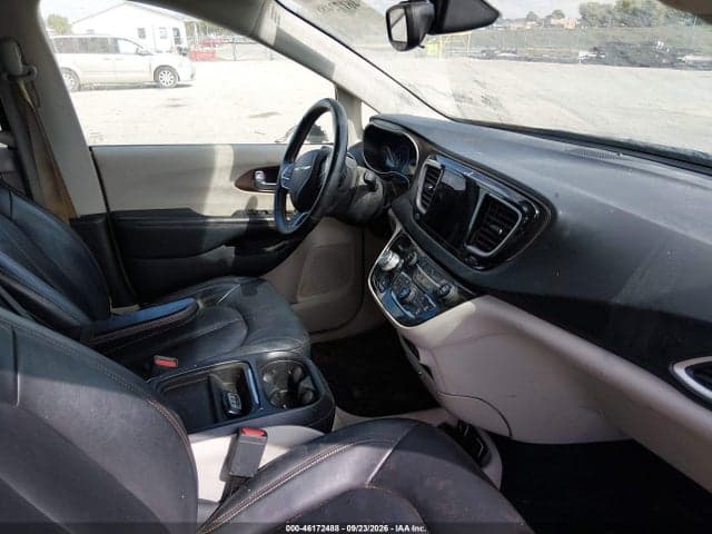 2017 CHRYSLER PACIFICA TOURING-L 5