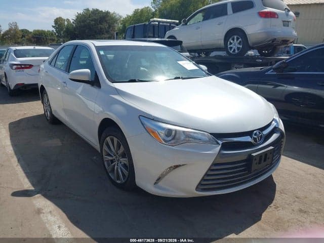 2017 TOYOTA CAMRY XLE 1