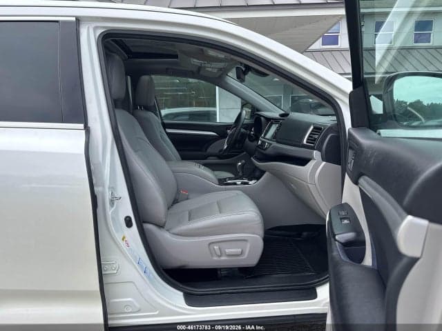 2017 TOYOTA HIGHLANDER XLE 5