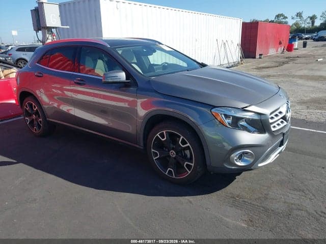 2020 MERCEDES-BENZ GLA 250 1